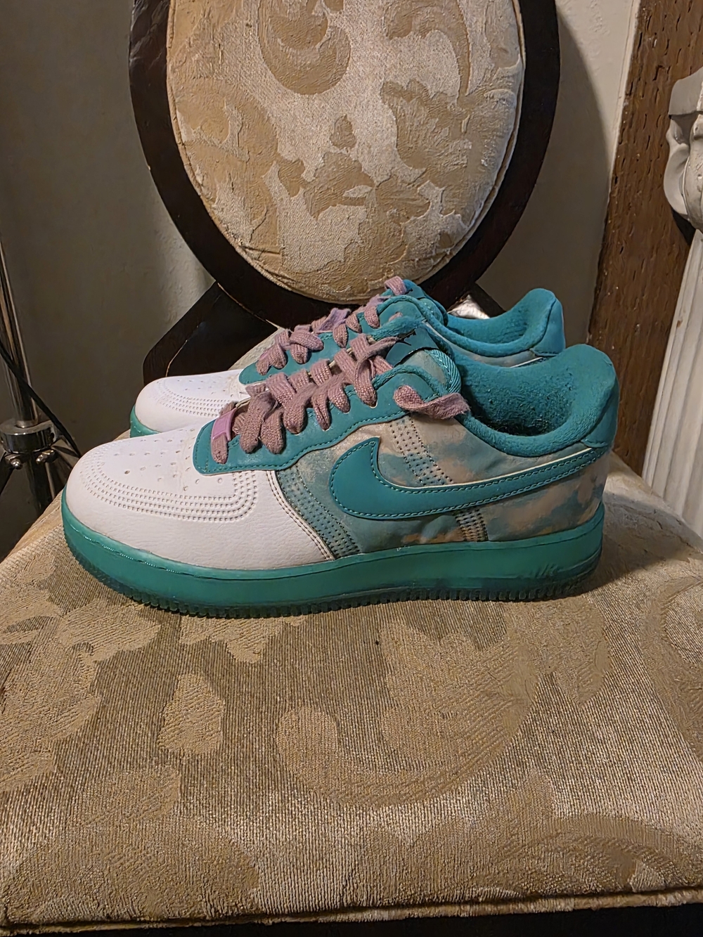 Nike Women’s Sneakers Teal White Pink